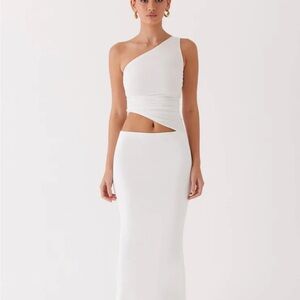 Peppermayo Exlusive - Seranella One Shoulder Maxi Dress - White